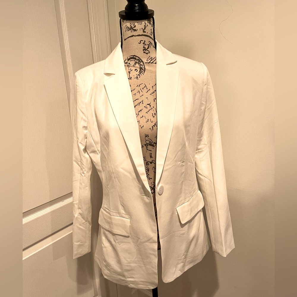 white Long Blazer- never worn Size medium